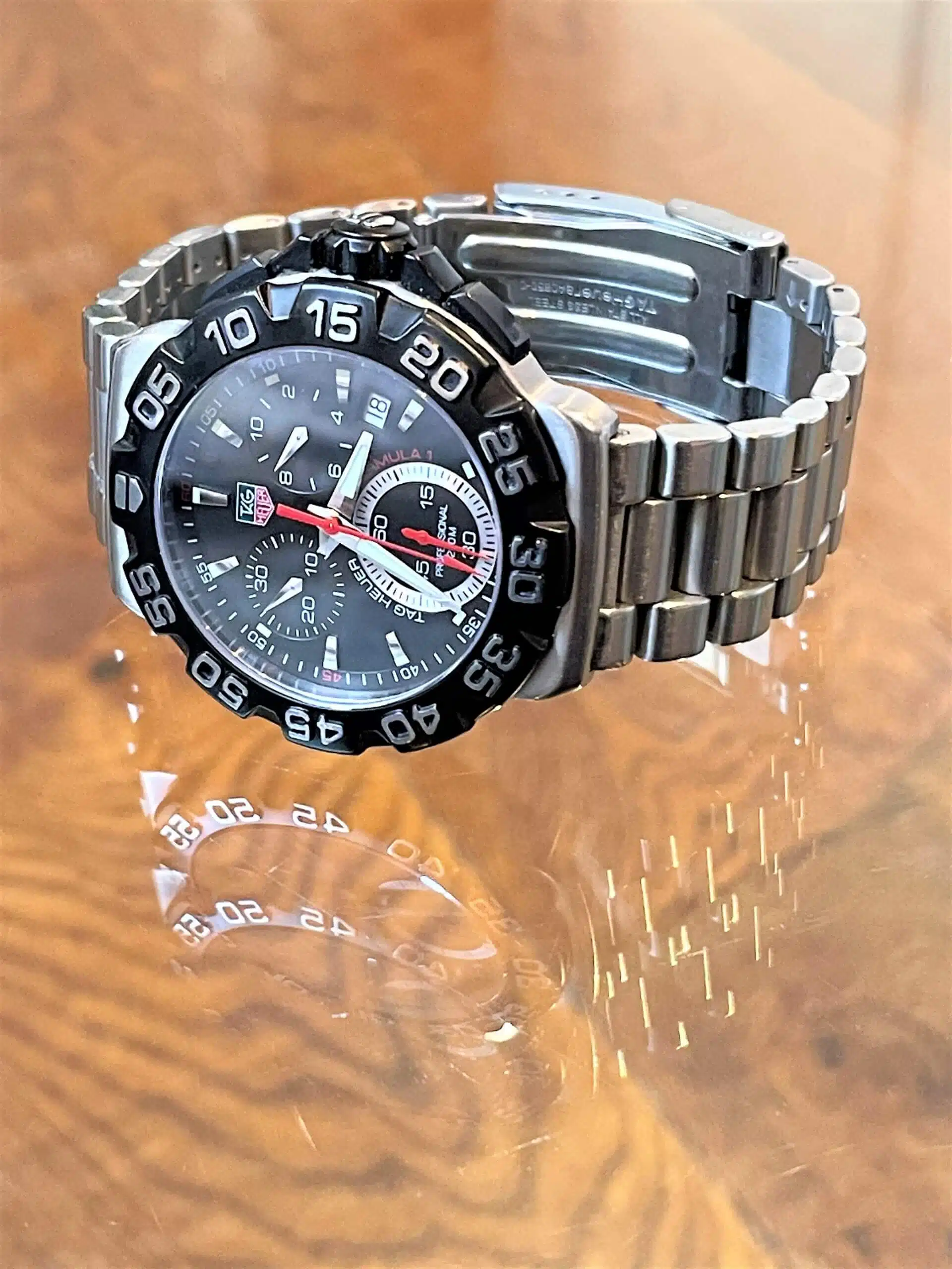 Tag Heuer Formula 1 CAH1110 Tag Heuer Formula 1 men's watch with a 1 year guarantee