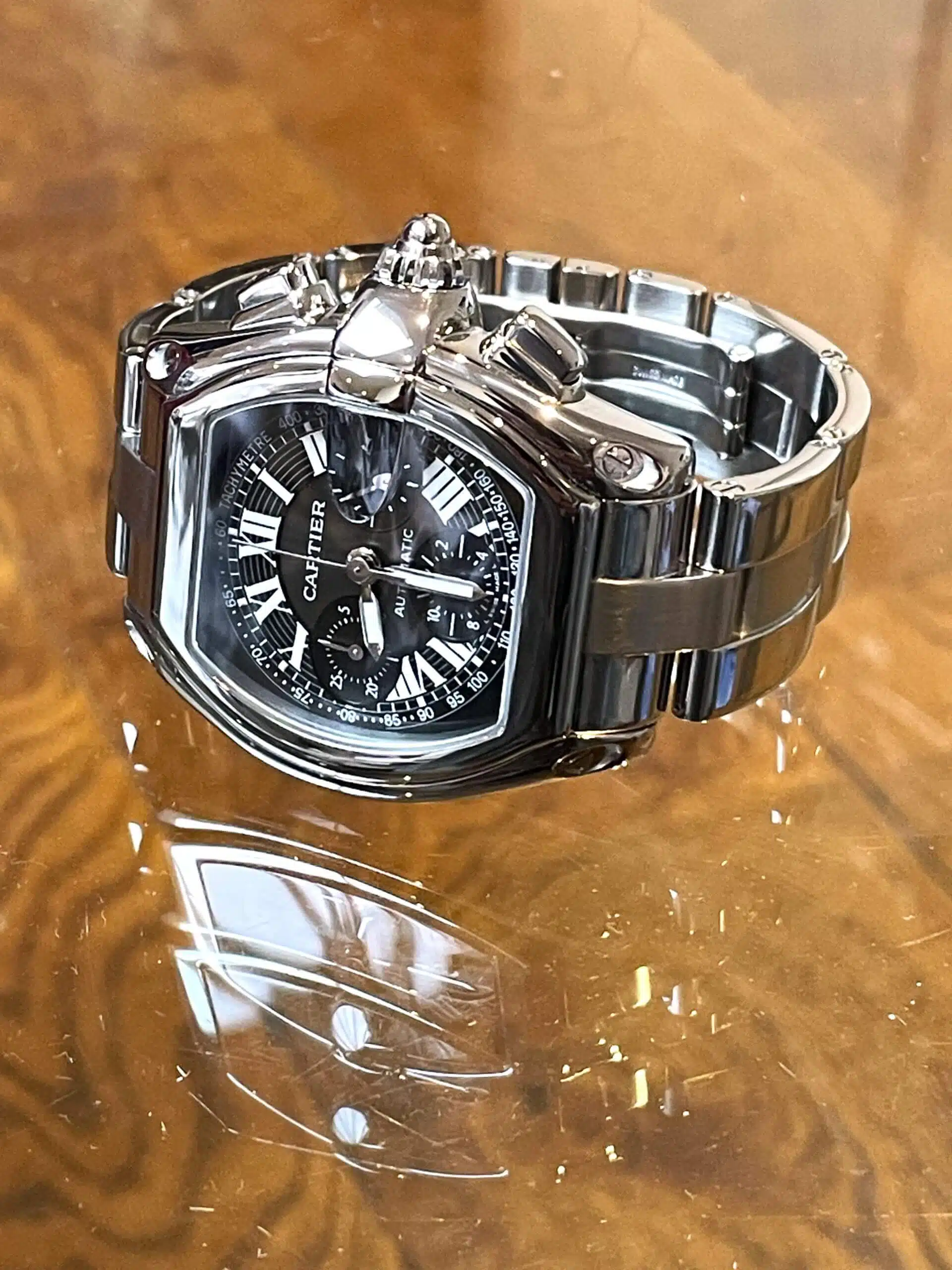 洋楽 DAIKITSUNETATHEFIRSTSUITE FOR CARTIER Cartier Roadster 2618 XL 40mm x 48mm - Luxury Watch Group