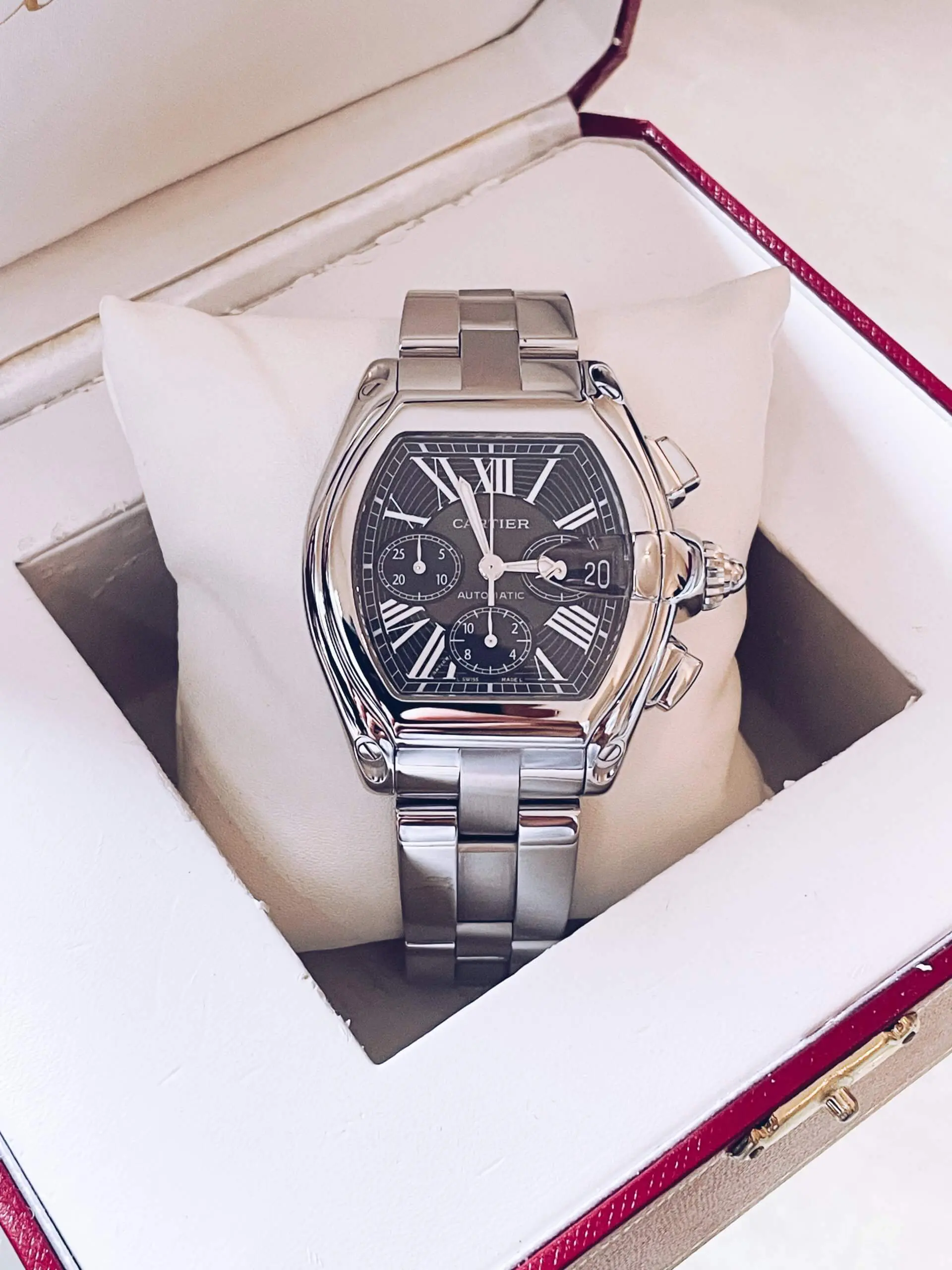 Cartier Roadster 2618 XL 43mm x 47mm - Luxury Watch Group