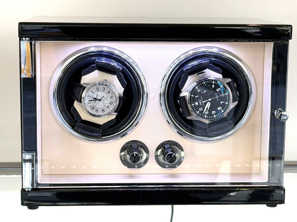 Piano black double watch winder, cream interior, LED backlight